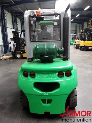Chariot élévateur gaz CESAB Drago H 300