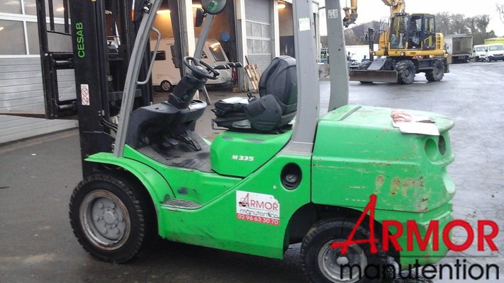 Chariot élévateur diesel CESAB M335