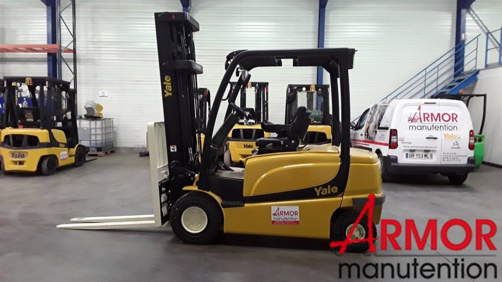 Chariot élévateur électrique Yale ERP35VL