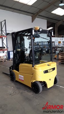 Chariot élévateur électrique Yale ERP18VF