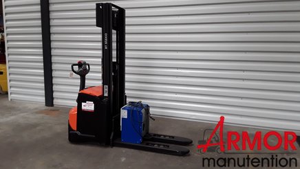 Gerbeur BT SWE120L - 1