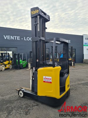 Chariot à mât rétractable Yale MR14H